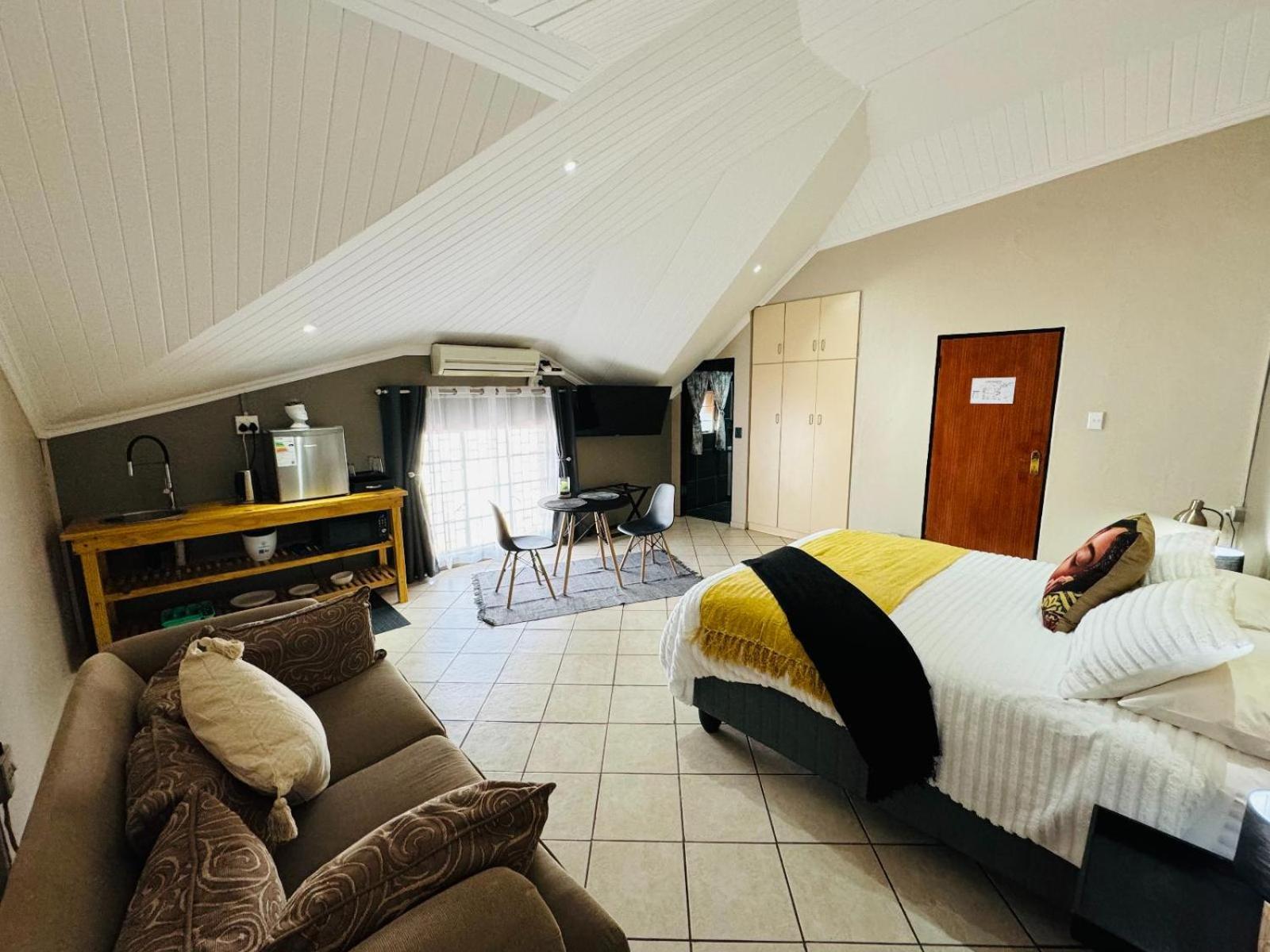 Echo Mountain Inn (Adults Only) Thabazimbi Pokoj fotografie